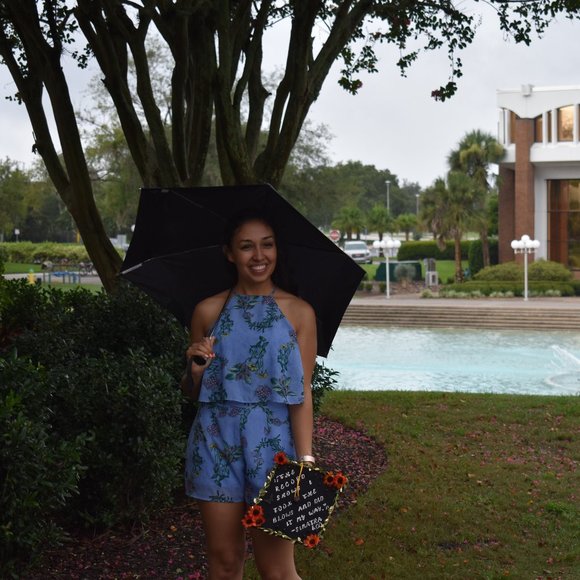 Meet your Posher, Felicia - Picture 3 of 3